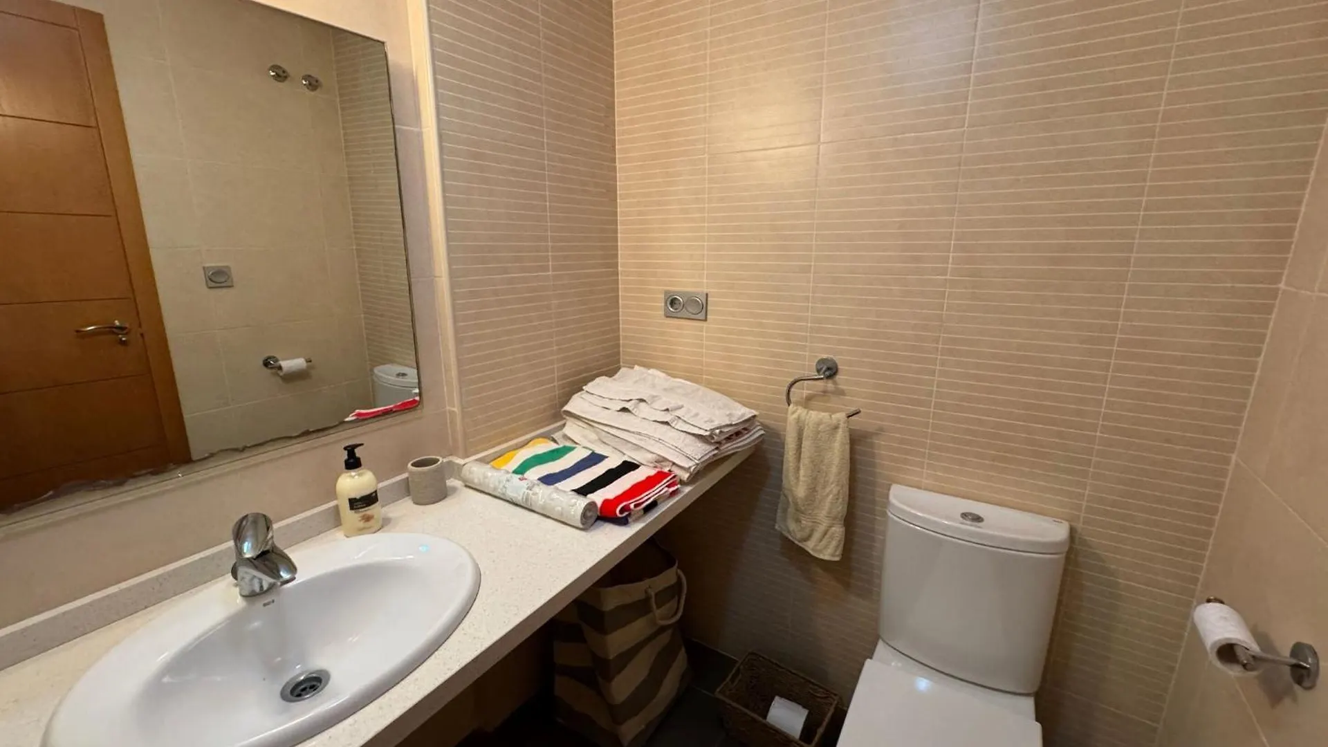 Beautiful 2 Bedroom 2 Bathroom Apartment With Several Pools Roquetas de Mar